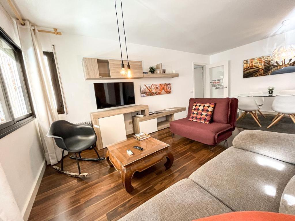 Apartamento para 4 con terraza privada en el centro Gerona Exterior foto