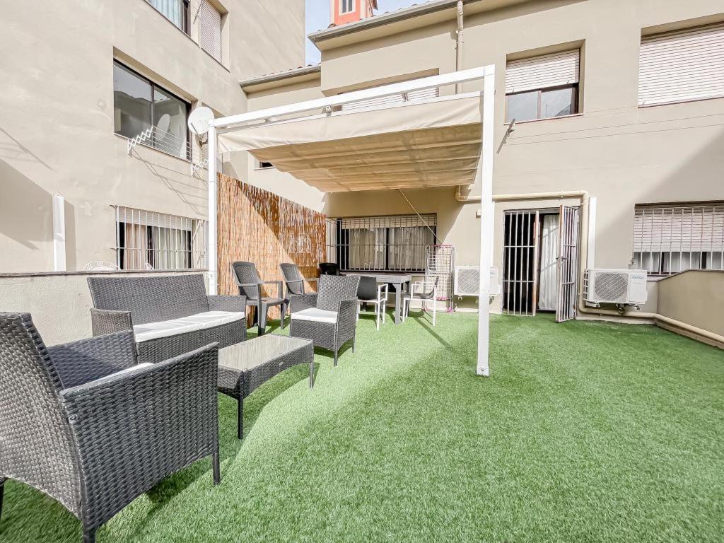 Apartamento para 4 con terraza privada en el centro Gerona Exterior foto