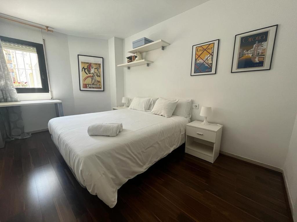 Apartamento para 4 con terraza privada en el centro Gerona Exterior foto